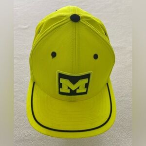 Michigan Wolverines Baseball Cap Top Of The World Yellow Snapback Flat Bill
